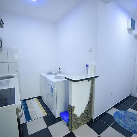 Studio Apartman Kan Apartment *